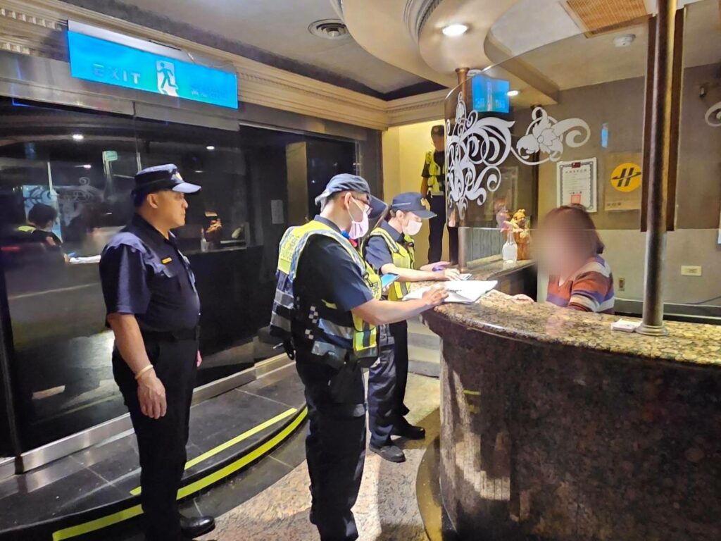 威力掃蕩遏止不法-八德警加強臨檢易滋事場所