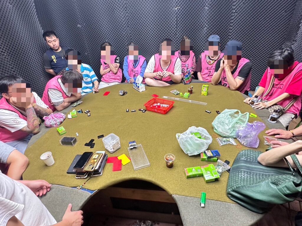 龍警貫徹執法決心-破獲大型流動賭場逮36人