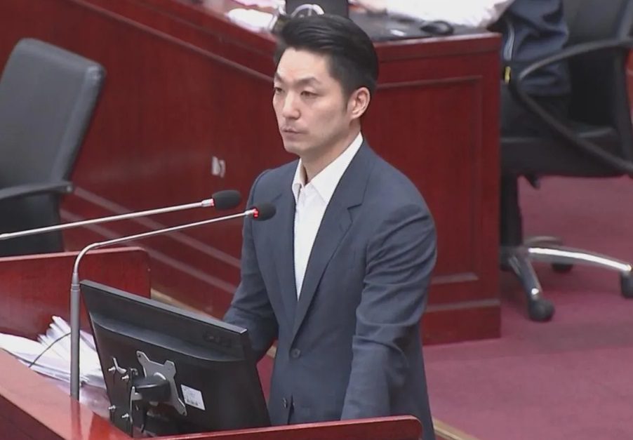 綠營喊黑箱　蔣萬安反殺：昔總預算逕付二讀、一例一休修法1分鐘唸完法條送出