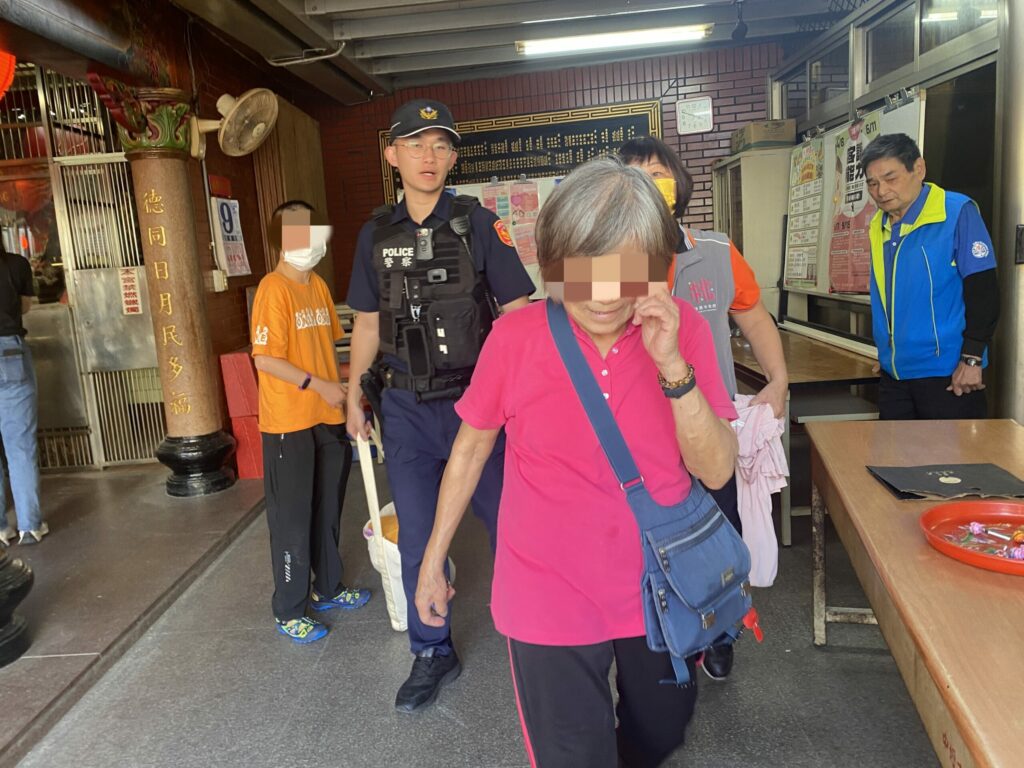 失智婦忘了回家的路-「賣場dm」立大功