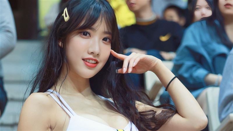 灰姑娘美夢成真！-啦啦女神楊若歆推新歌《迷霧之謎》仙氣飄飄吸睛