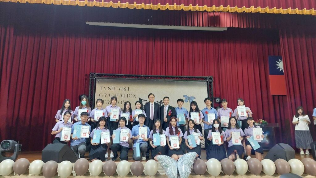 桃園高中畢典今登場-張善政：提供學子更好的學習環境
