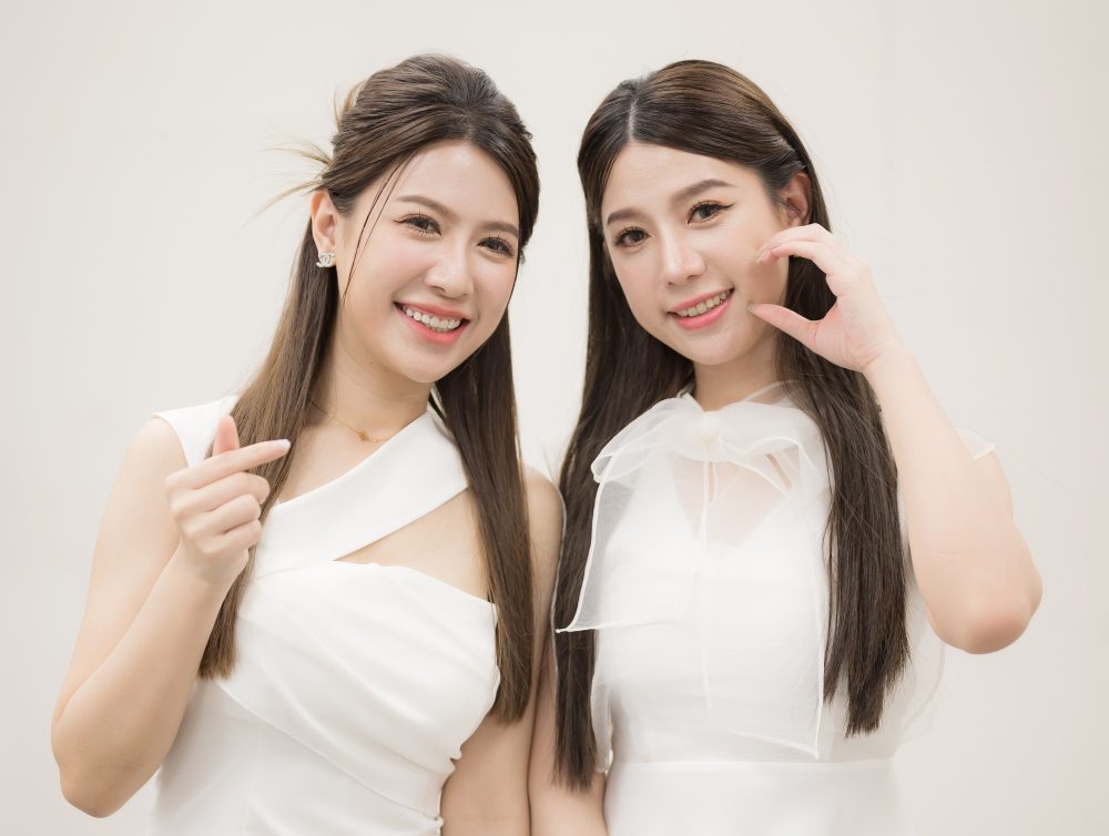 雙胞胎姊妹花創千人娘子軍團 -籲各年齡女性活出精彩人生