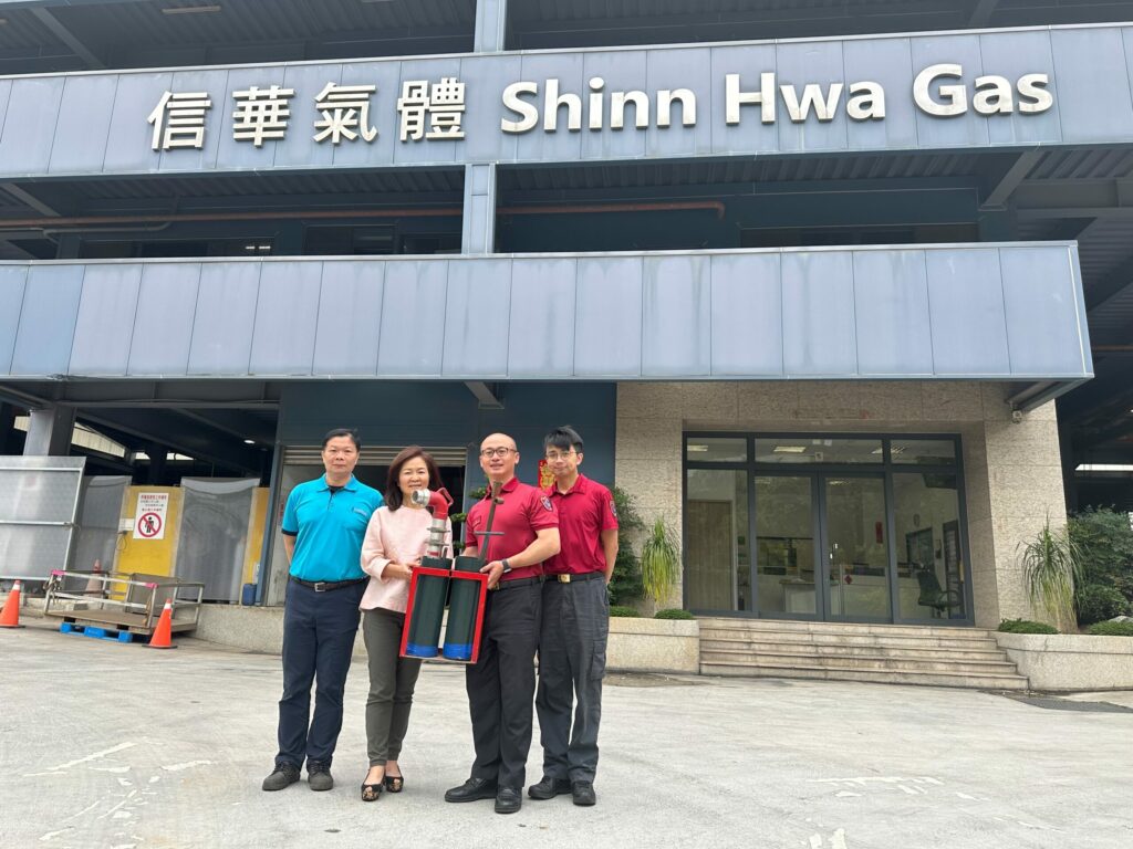 在地企業當桃消龜山分隊最強後盾-鋼瓶架變身「水查置物架」