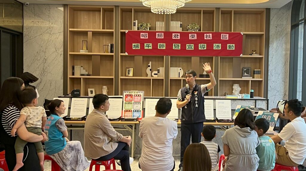 八德警深入社區擴大宣導-加強民眾反毒、防騙意識