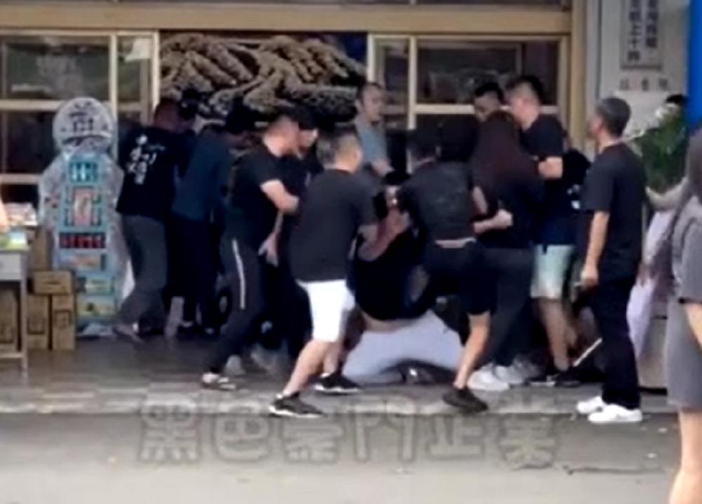 告別式現場大打出手-壢警逮6人送辦