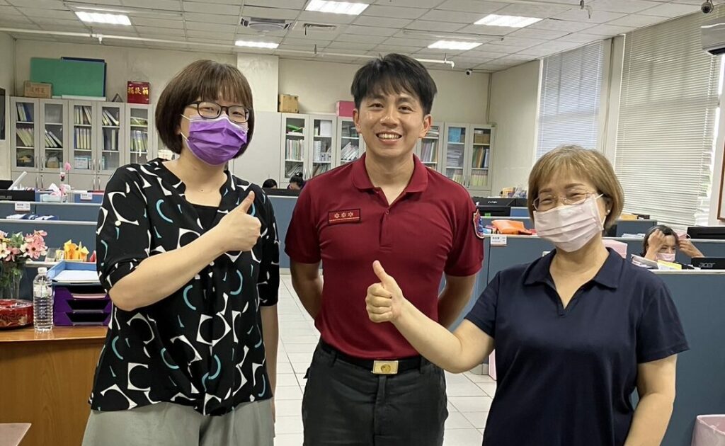 啟智教養院生突倒地不起-老師、消防員接力cpr送醫救回一命