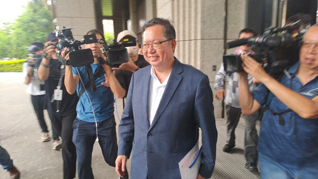 疑土地開發案涉貪遭聲押-地院裁定鄭文燦500萬元交保