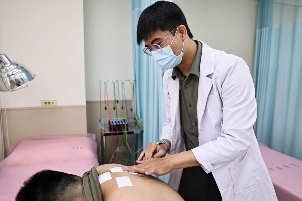 影音/冬病夏治「三伏貼」調養體質正當時　-常春醫院開貼了