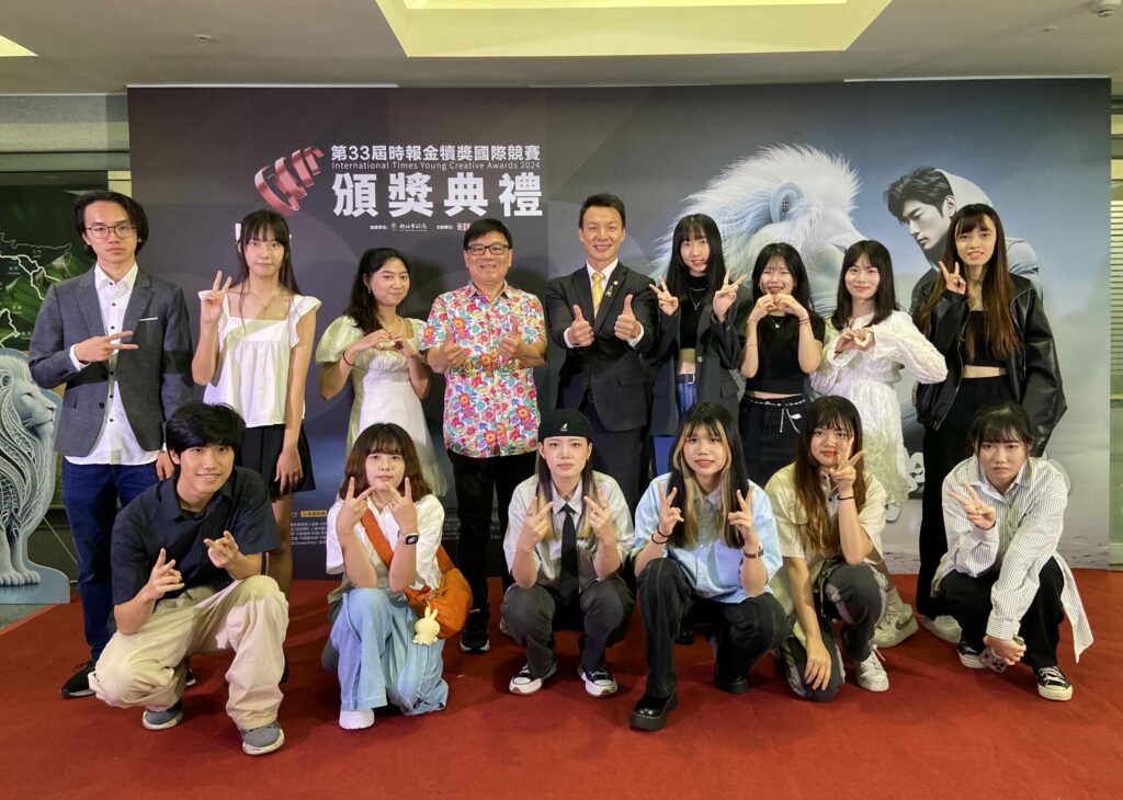 龍華科大師生角逐時報金犢獎-獲8項大獎肯定