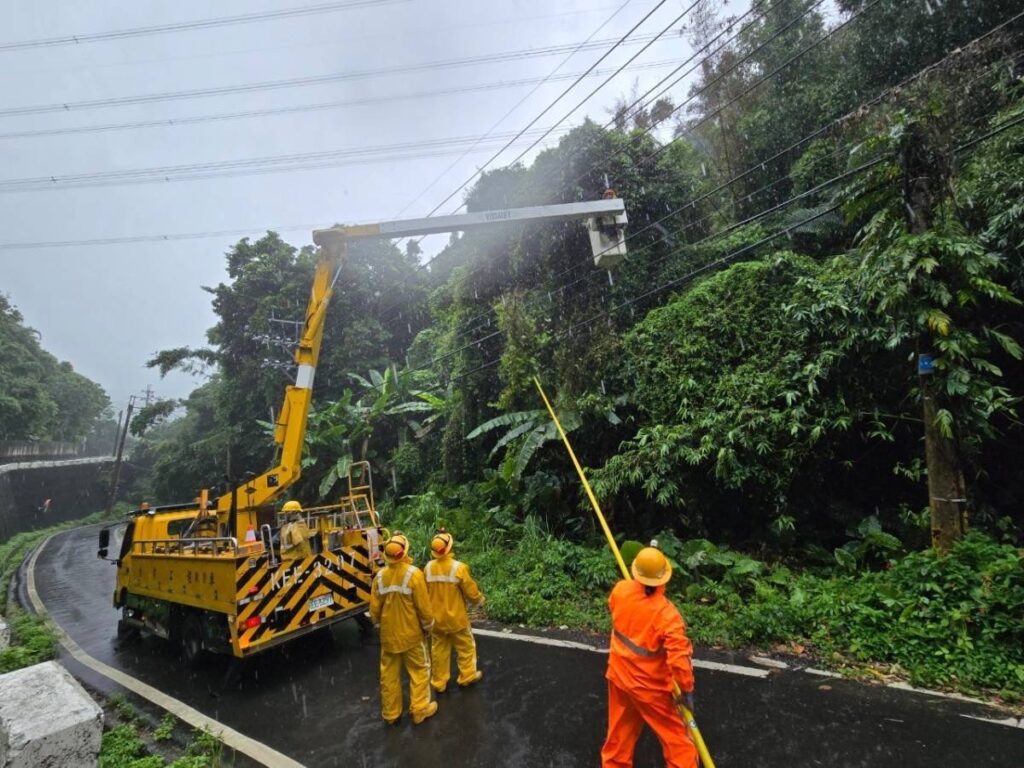 台電桃園區處迎戰強颱凱米-緊急成立應變小組嚴陣以待