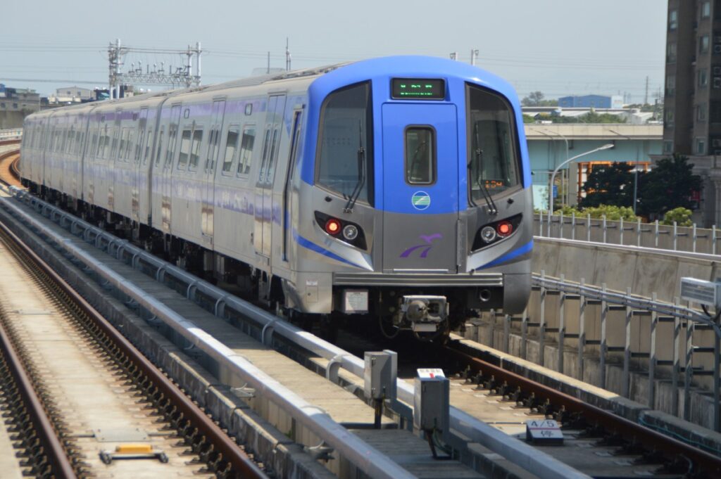 凱米快閃離台-桃園機捷直達車陸續恢復行駛