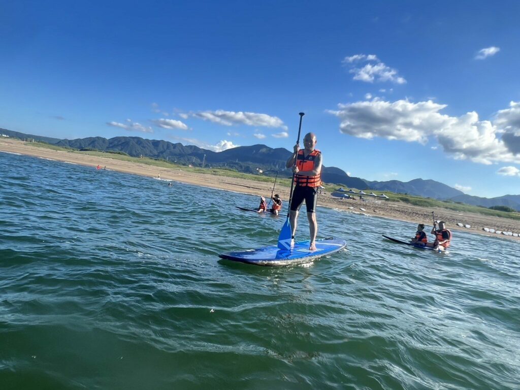 夏天玩水就到北海岸-衝浪＋sup＋海岸情歌一次滿足