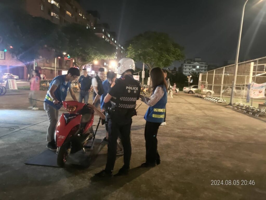 環警監出擊取締改裝噪音車-無照男花20萬改車超標遭開罰