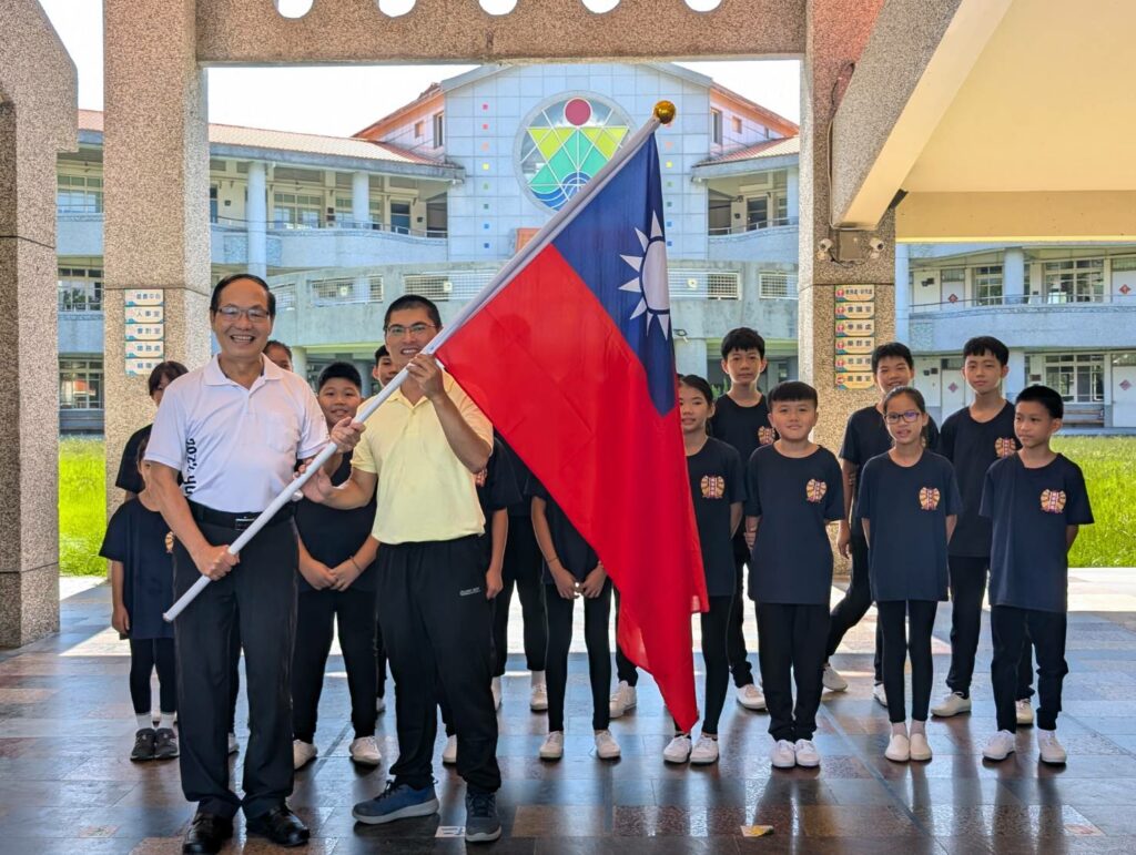 東華附小扯鈴隊遠赴紐西蘭交流-簽訂合作備忘錄並與街頭民眾扯鈴互動