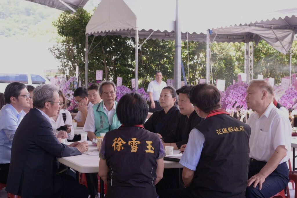 徐榛蔚、傅崐萁為地方請命-建請中央興建海博館與花蓮港跨港大橋