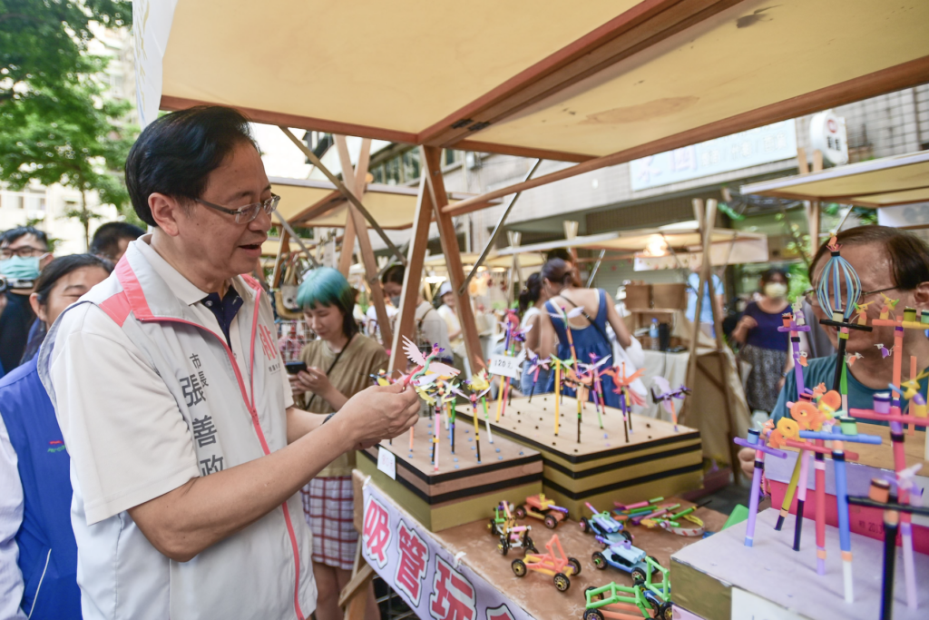 東門溪戲開幕-張善政力推綠園再生系列市集-重塑城市綠廊