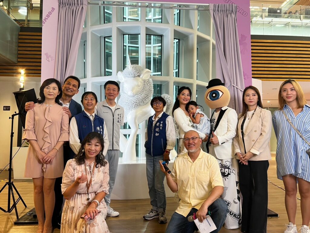 勇氣媽咪趙小僑策展《forward-–-1000針的勇氣》探索求子過程中的堅持與愛