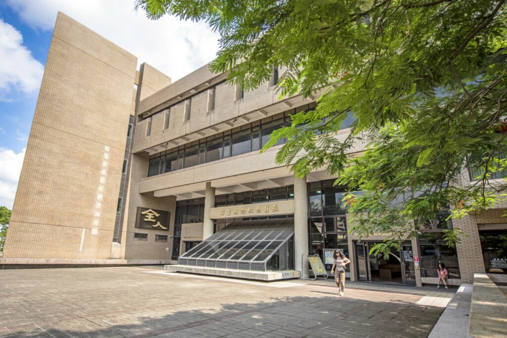 首屆台灣建築25年獎得獎揭曉-中原大學張靜愚紀念圖書館獲最高票肯定