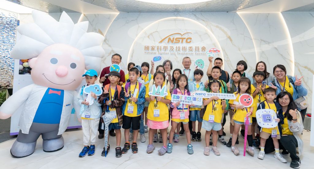 kids’-science-小小科學家來敲門，學童闖關趣玩科學