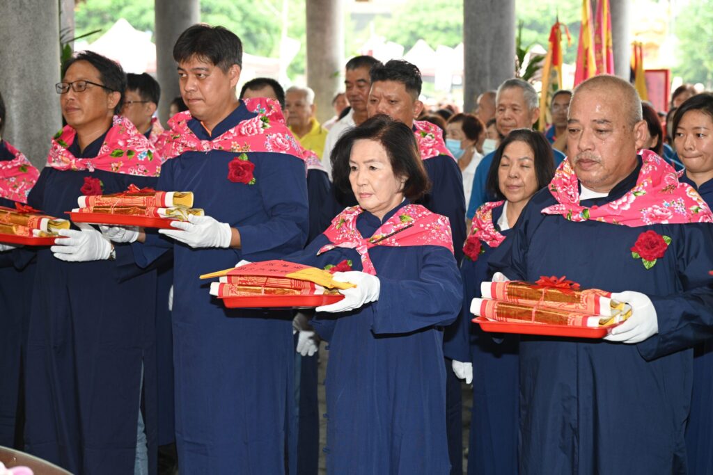 踏盆火、鑽轎腳-三山國王客家文化節引人認識多元客家文化
