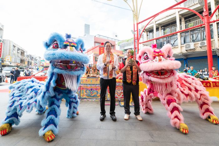 出席龍潭龍元宮圓醮動土儀式-張善政祝福活動圓滿順利