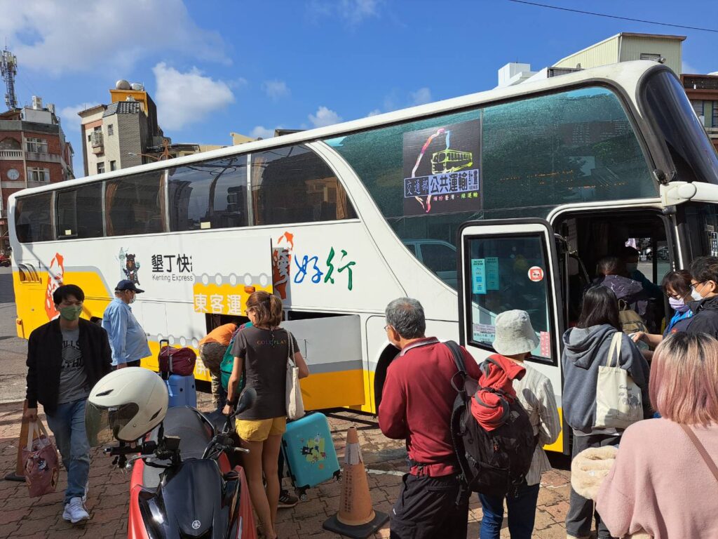 風災後高雄、屏東、臺東公路客運路線恢復正常營運　準備迎接國慶日疏運