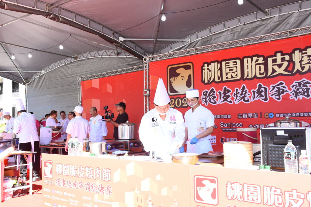 桃園首屆脆皮燒肉節熱鬧登場-吸引30組選手現場尬廚藝