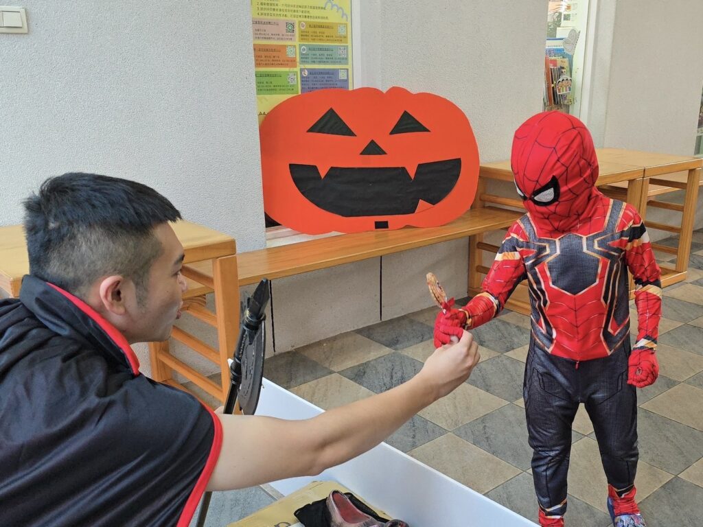 桃消三民分隊前進幼兒園-防災闖關結合萬聖節活動