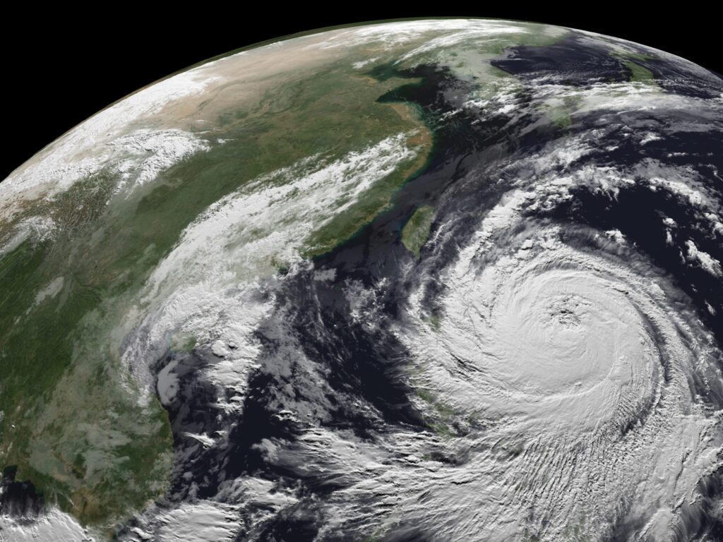影音/颱風康芮轉中颱最快下午發海警-預估周四、周五影響最明顯