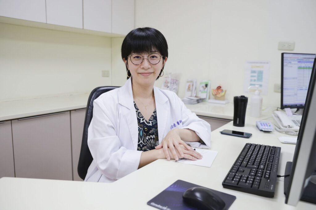腹腔鏡手術取出卵巢囊腫-助患者快速康復並隱藏疤痕