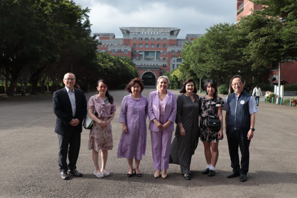 巴拉圭觀光部長訪台-肯定開南大學產學合作推動成果