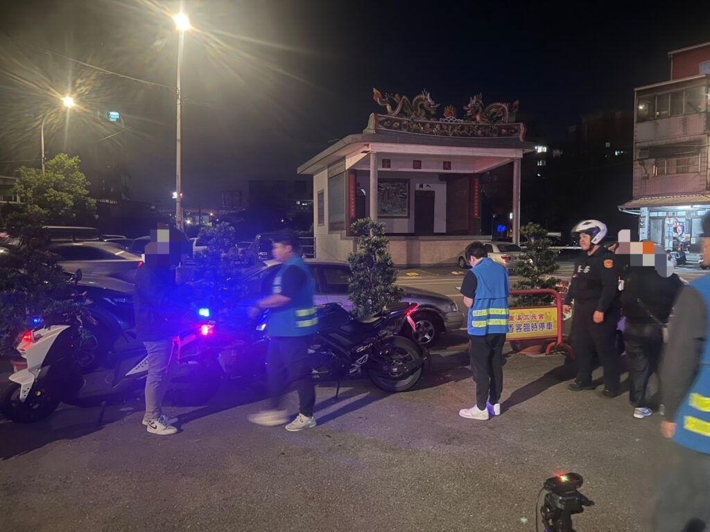 藏不住了！移工騎改裝車遭楊梅警攔查-失聯身分意外曝光