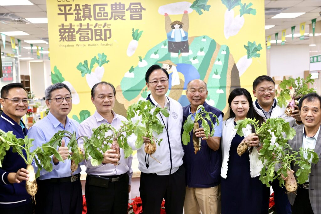 桃園農會改選開跑-張善政用「好菜頭」祝福參選人