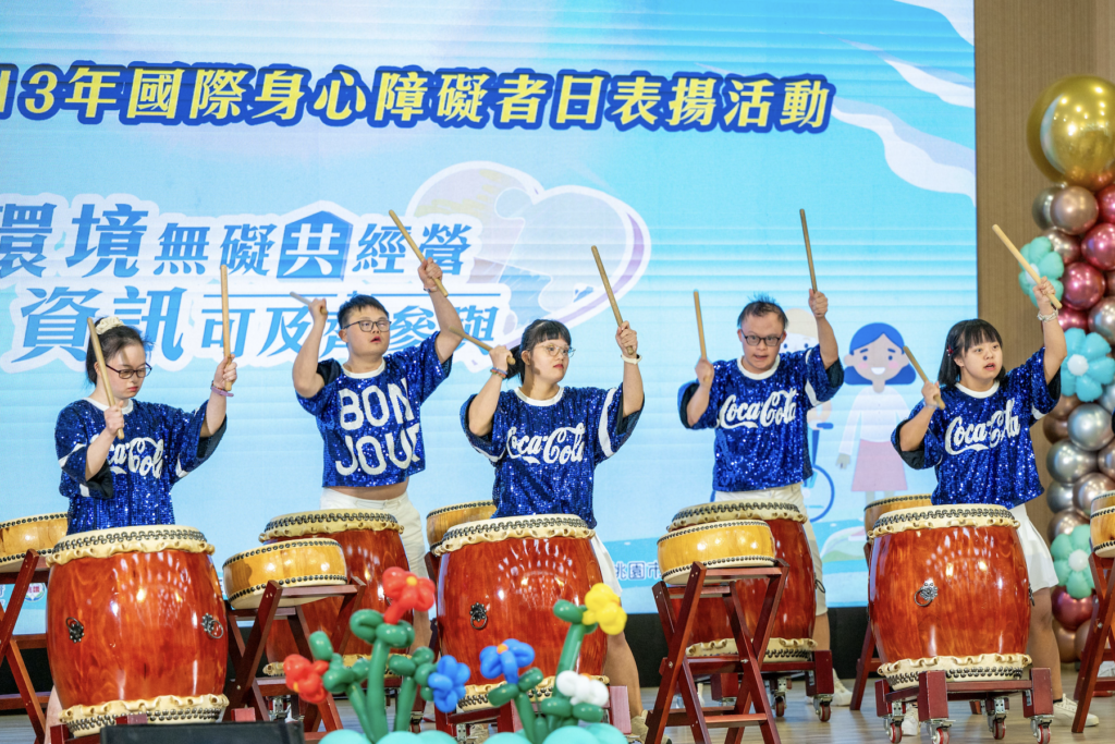 桃市國際身心障礙者日-張善政肯定服務人員與團體貢獻