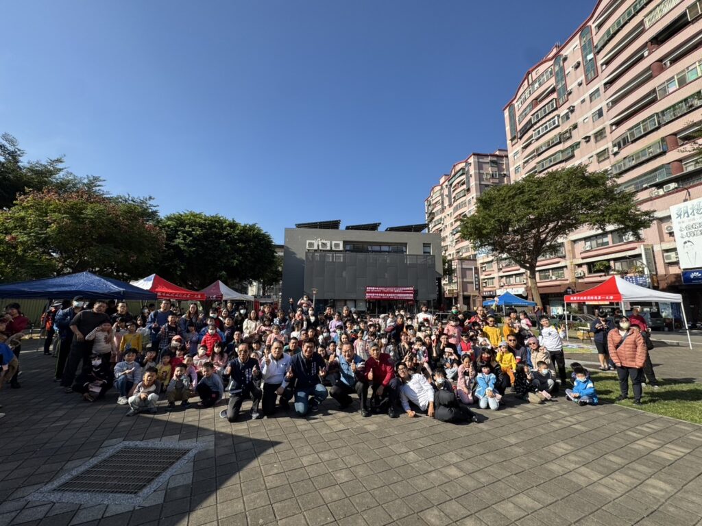 桃園消防關懷弱勢家庭-攜手基金會、善心企業寒冬送暖