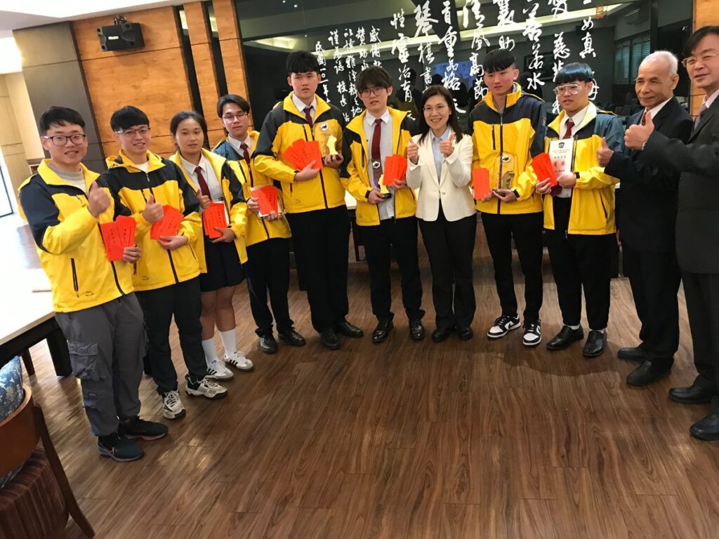 影音/永靖高工學生工科賽製圖職種雙料金牌-車床職種學科滿分全國第一