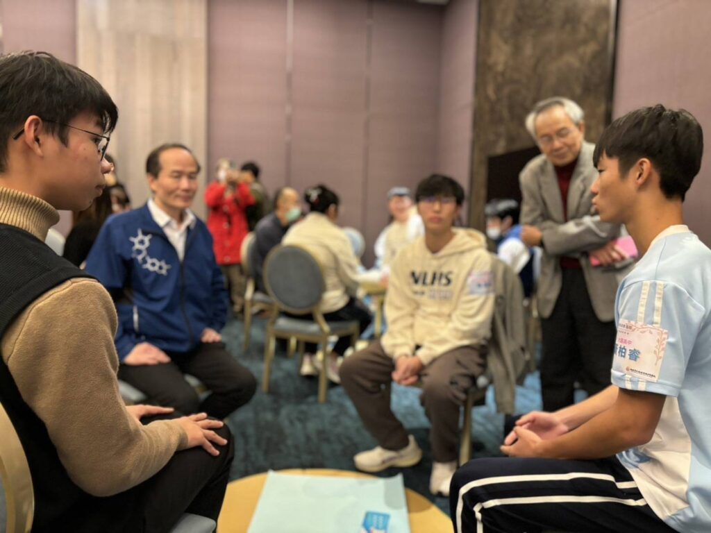 桃園20名清寒學子獲希望工程獎助-展現逆境向學力量