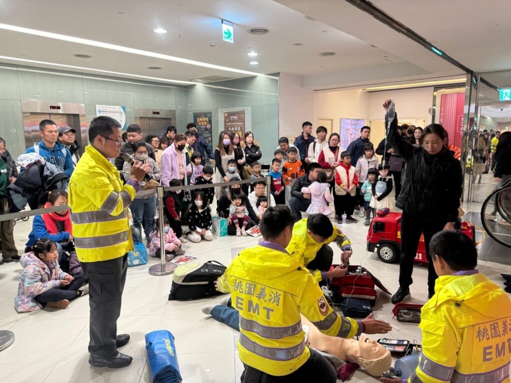 蘆竹消防分隊前進台茂辦理宣導活動-民眾闖關輕鬆學防災知識