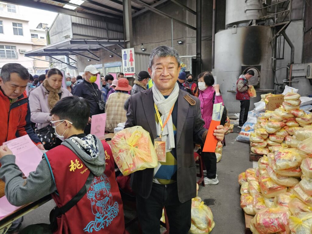 歲末送暖！桃園慈護宮冬令救濟-近5千弱勢家庭受惠善款逾千萬元