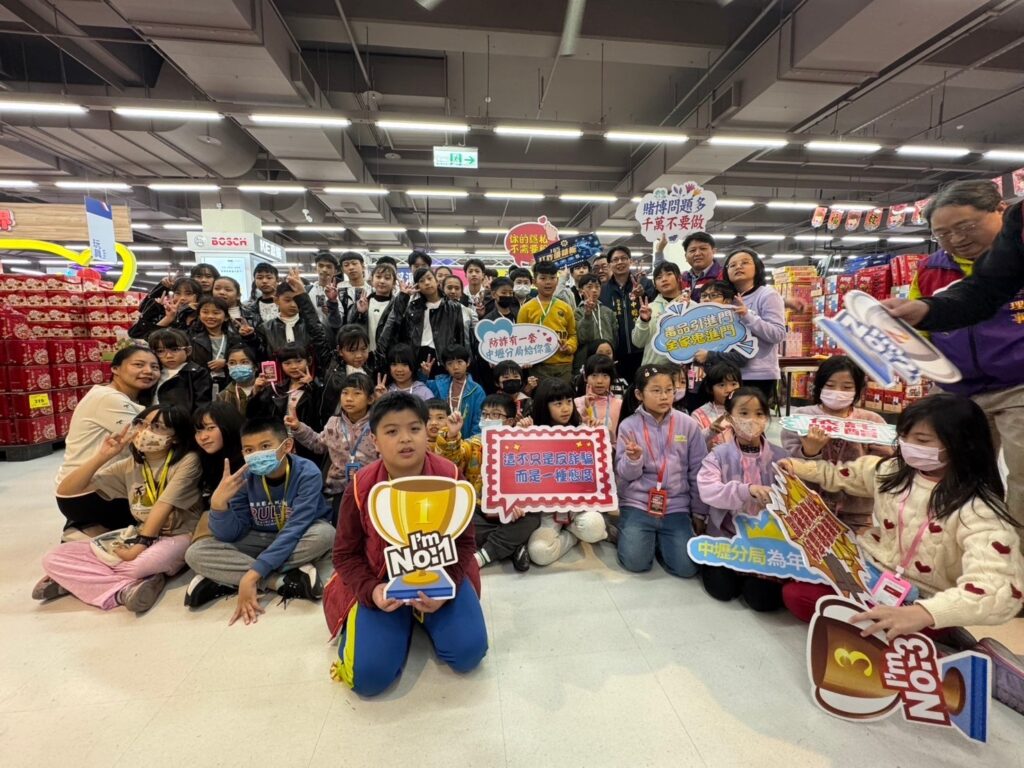 壢警「動感青春派對」熱鬧登場-犯罪預防觀念向下扎根