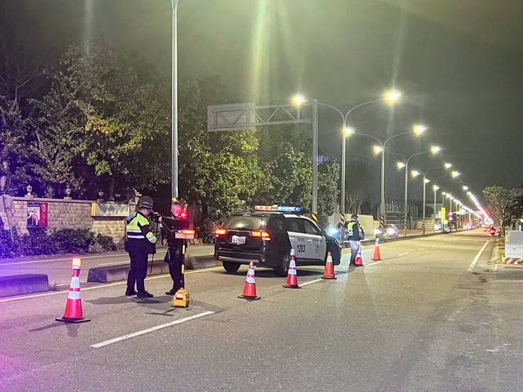 蘆竹警穩定春節治安-徹夜加強臨檢遏止不法