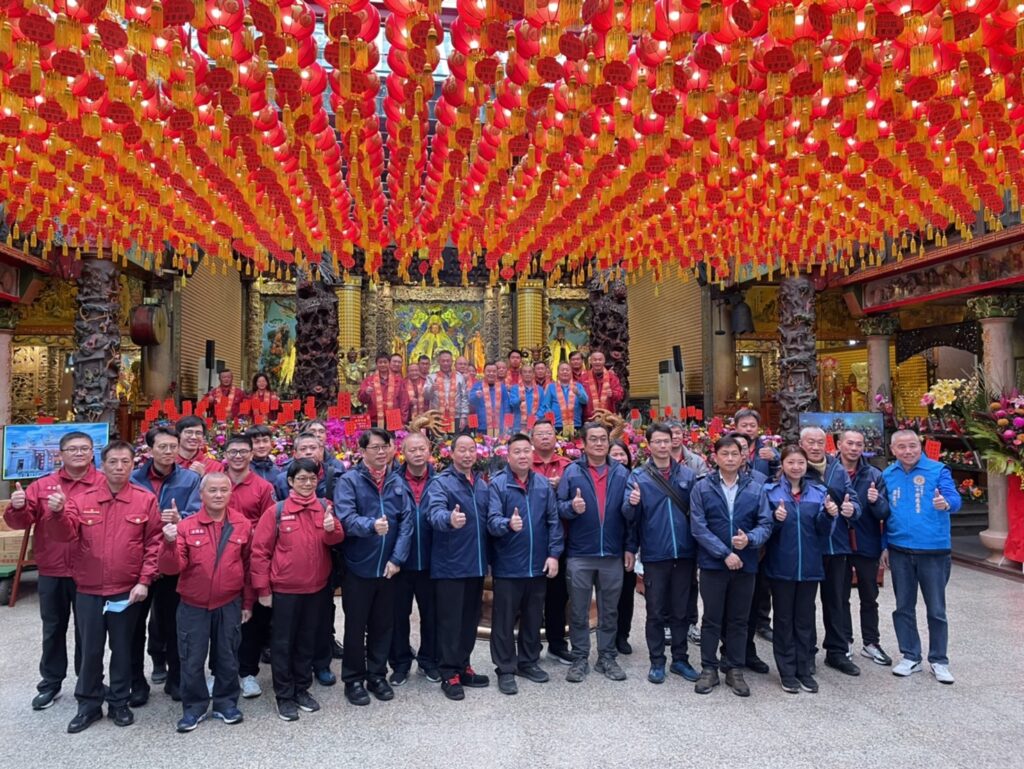 為打火英雄點光明燈-桃消第二大隊感謝中壢慈惠堂力挺消防員