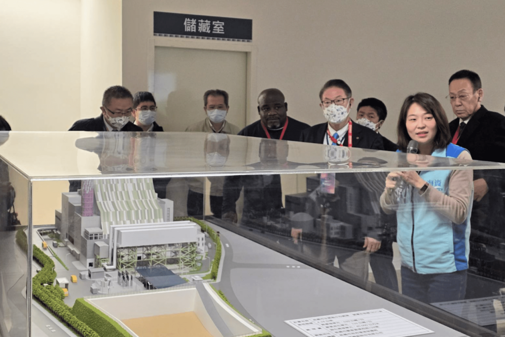 桃園市生質能中心迎接友好城市代表-交流廢棄物循環處理新技術