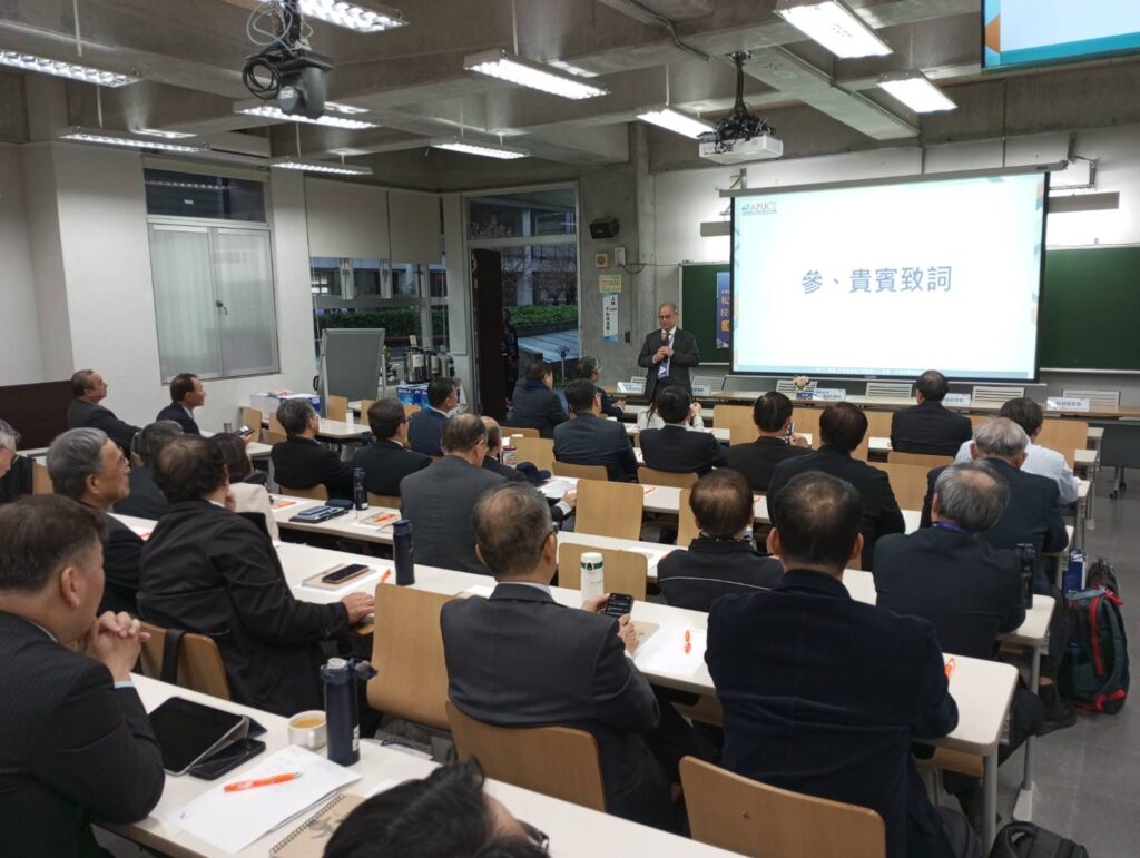 榮退私立科大校院協進會理事長-龍華科大校長任內成績斐然