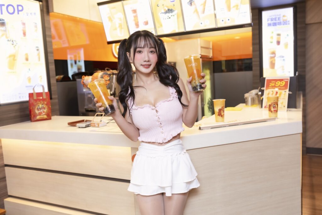 coco台中大里成功加盟開幕-啦啦隊女神小珍奶熱情應援-開幕優惠三波狂送！