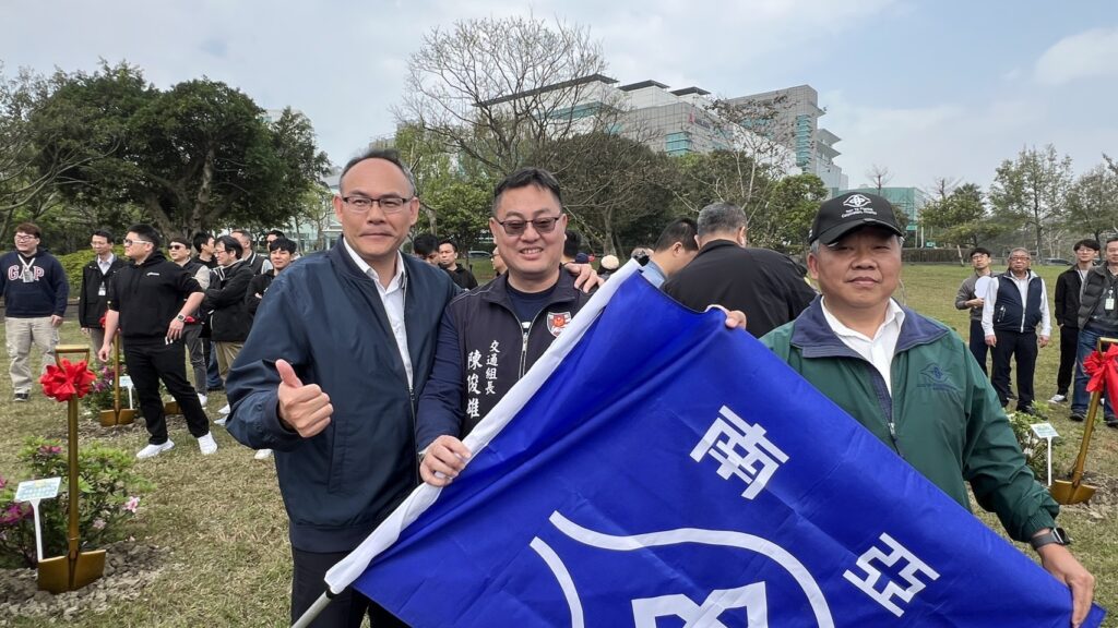 龜山警結合植樹節活動宣導-加強民眾交通安全觀念