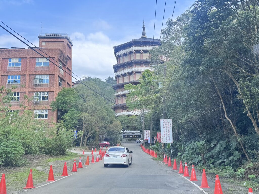 清明掃墓湧車潮-大溪區交管資訊報你知