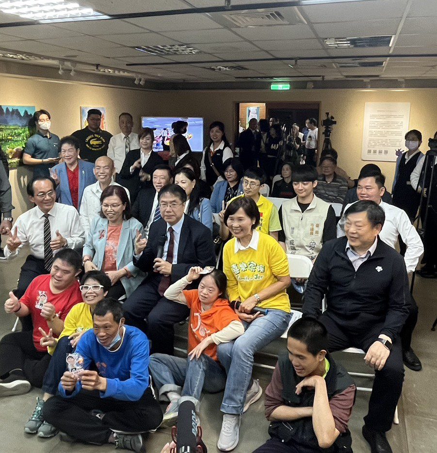 喜樂藝廊公益畫展今起在台南文化中心第二藝廊展出