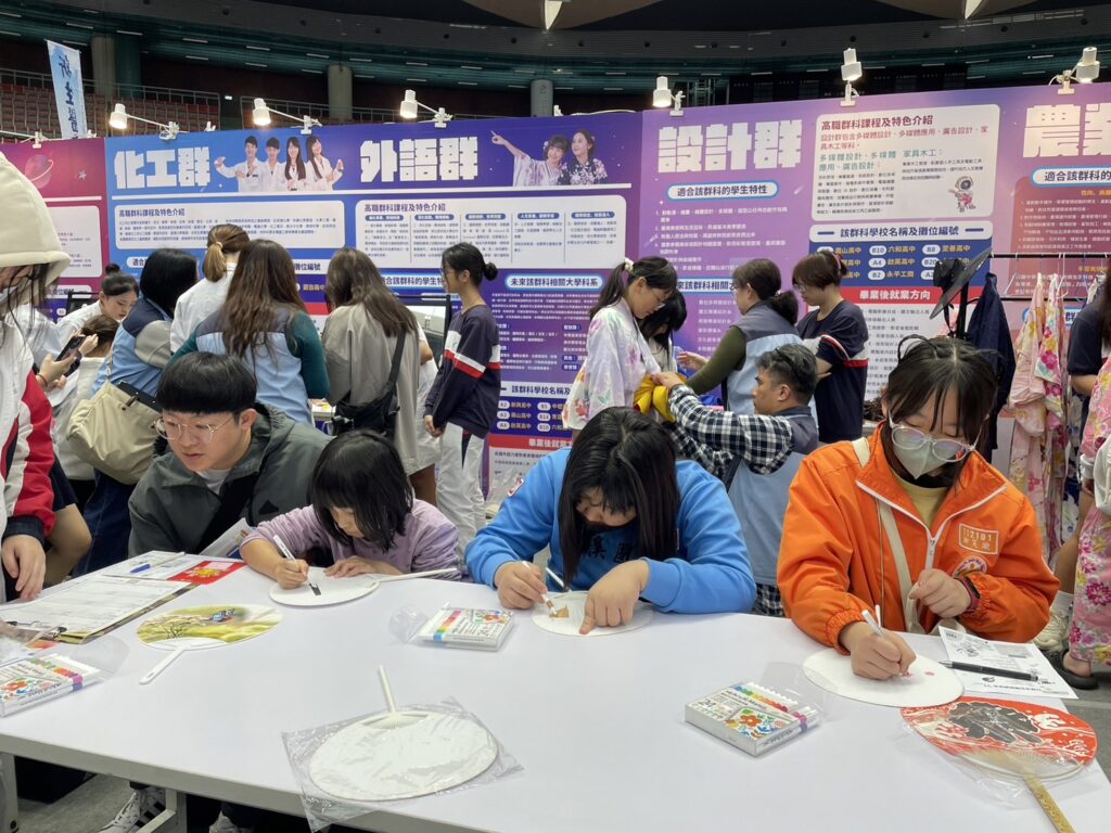 桃市高中職博覽會開幕-展現多元學科選擇近2萬人次參與